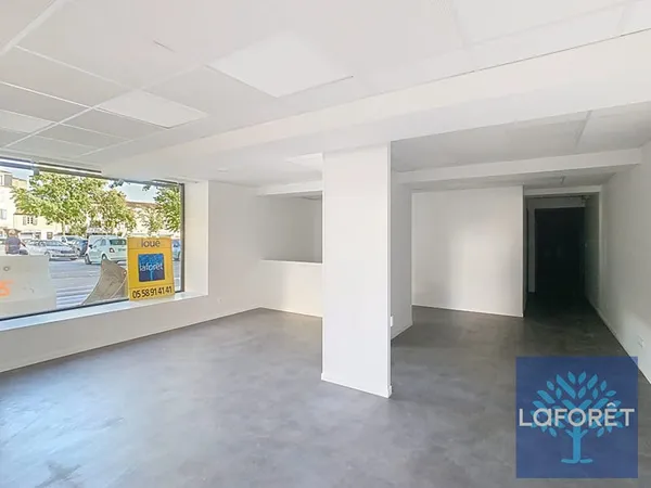 Local commercial Dax 114 m2