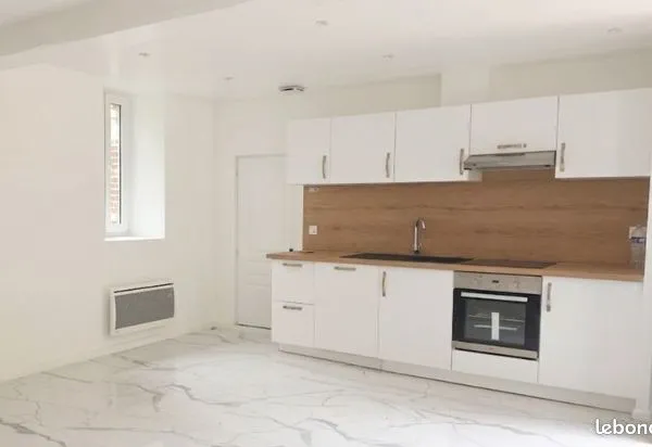Maison Location Armeau 3p 45m² 690€