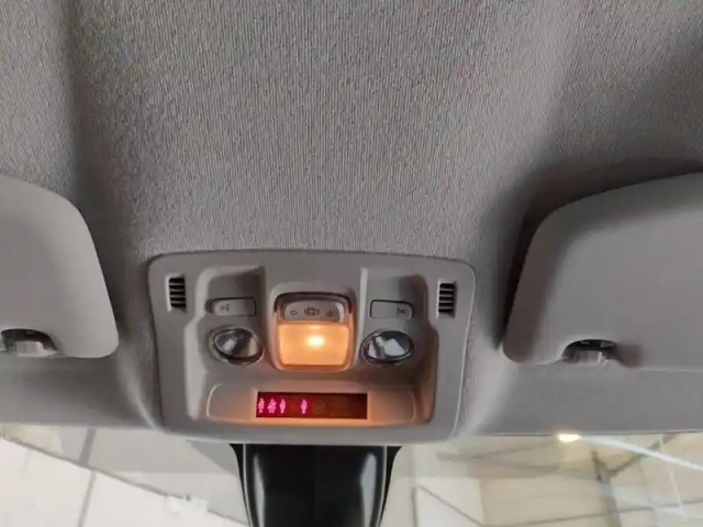 Citroën C3 puretech 83 s&amp;s bvm5 shine — photo 10