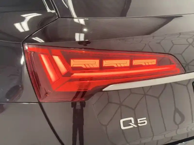 Audi Q5 50 tfsie 299 s tronic 7 quattro — photo 43