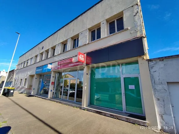 AUXERRE SECTEUR GARE SNCF LOCAL 123.85m2 - BUREAUX 36.81M² - DEPOT 87.04M²