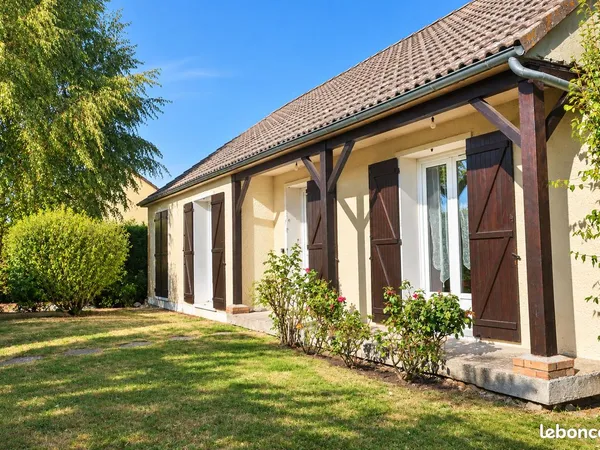Maison individuelle 4 pièces - 85 m² - Sous-sol complet - Terrain 678 m² - Serazereux
