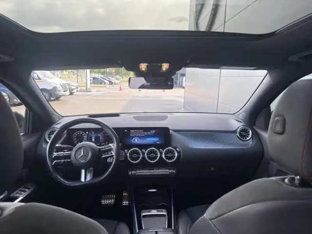 Mercedes Gla 200 d amg line — photo 11