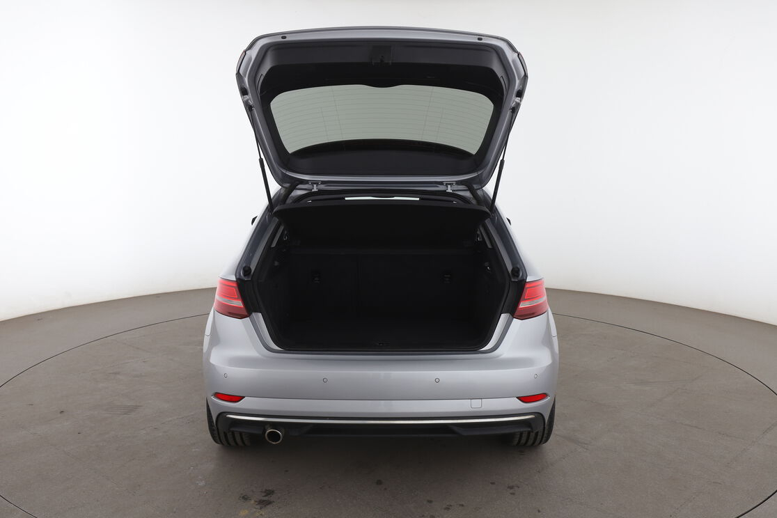 Audi A3 Sportback 30 TDI Design — photo 15