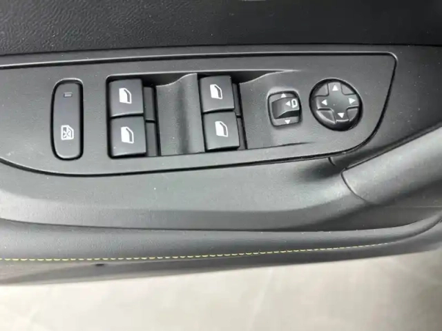 Peugeot 2008 puretech 130 s&amp;s eat8 — photo 106