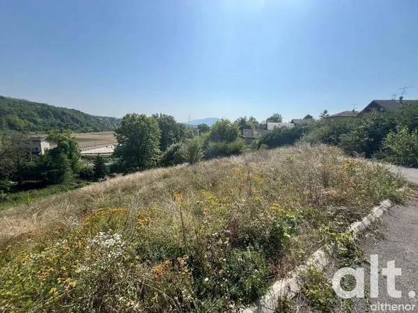 Terrain constructible 891 m²
