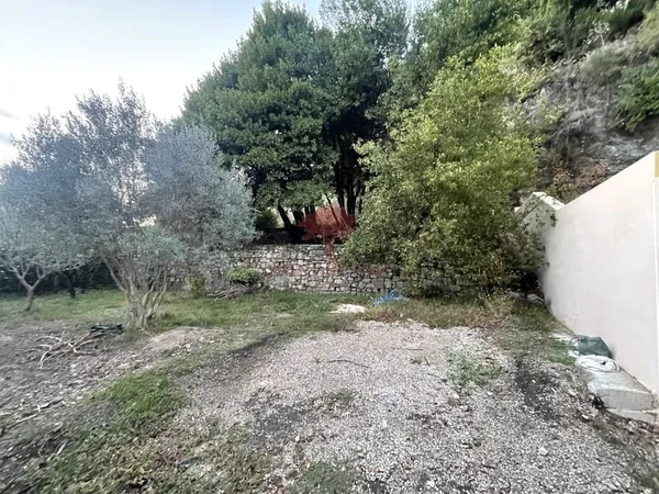 LODEVE TERRAIN A BATIR