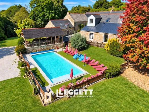 Maison 30 pièces 465 m²