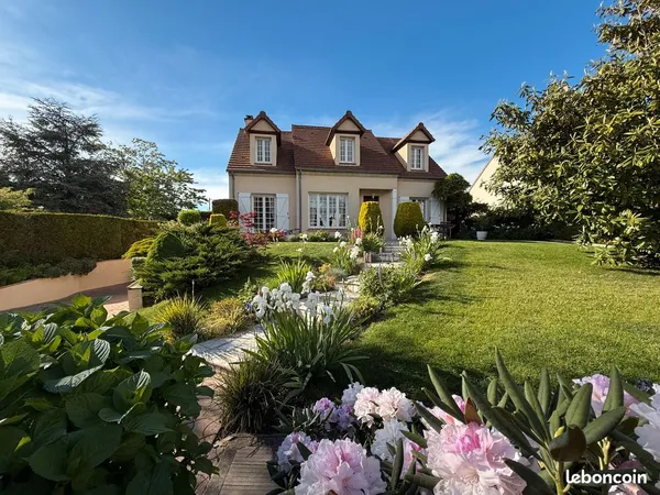 Maison individuelle de 6 pièces - 149 m² - 4 chambres + Sous-sol total sur Osny