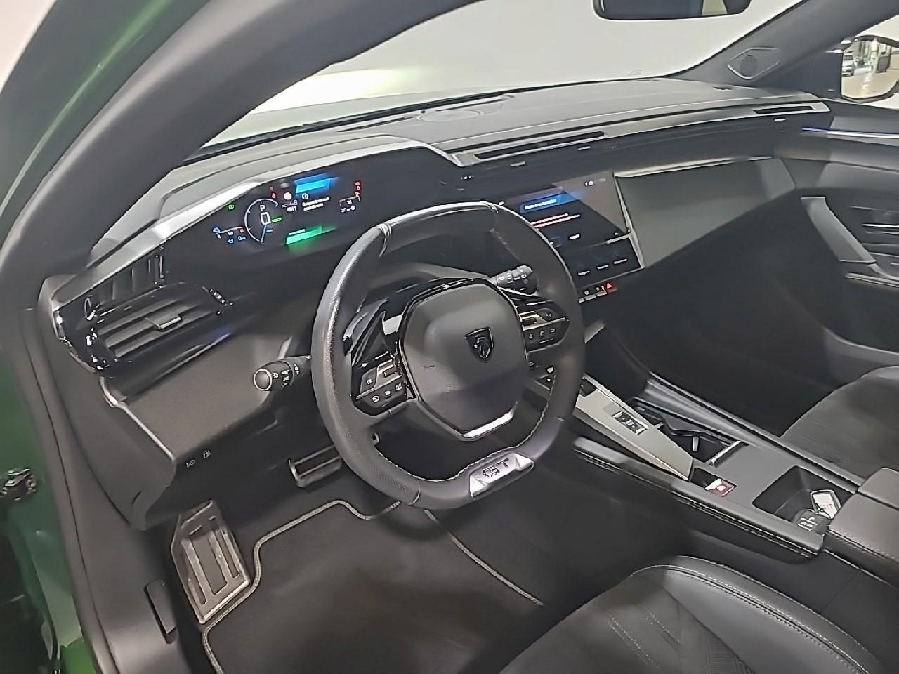 Peugeot 308 phev 225 e-eat8 gt — photo 9