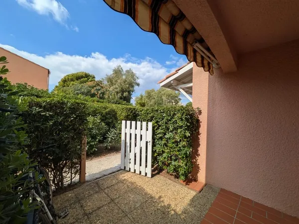 EXCLUSIVITE SECTEUR PORT APPT REZ-DE-JARDIN