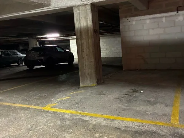 Place de parking à louer - Paris 14eme