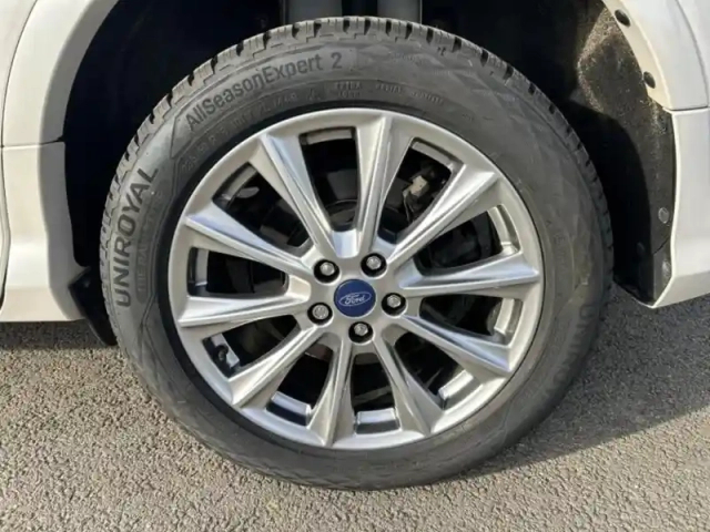 Ford Kuga 1.5 tdci 120ch stop&amp;start vignale 4x2 euro6.2 — photo 9