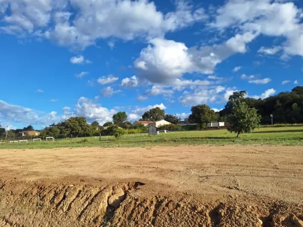 Terrain 651 m²