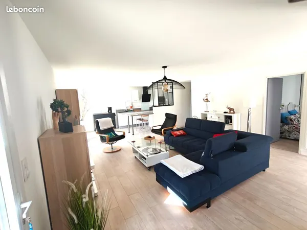 Maison de plain-pied (2023) - 82 m² - 2 ch - Terrain 495 m²