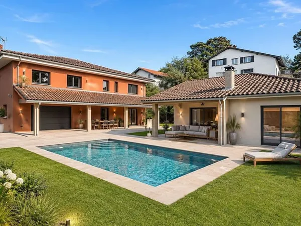 Maison 6 pièces 215 m²