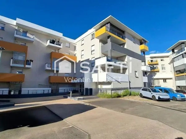 Grand Studio 30 m², Balcon - Locataire en place.