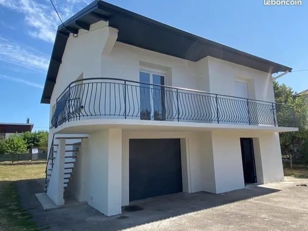 Maison 200 m² - 3 niveaux - Terrain 763 m² constructible et piscinable - Entièrement rénovée