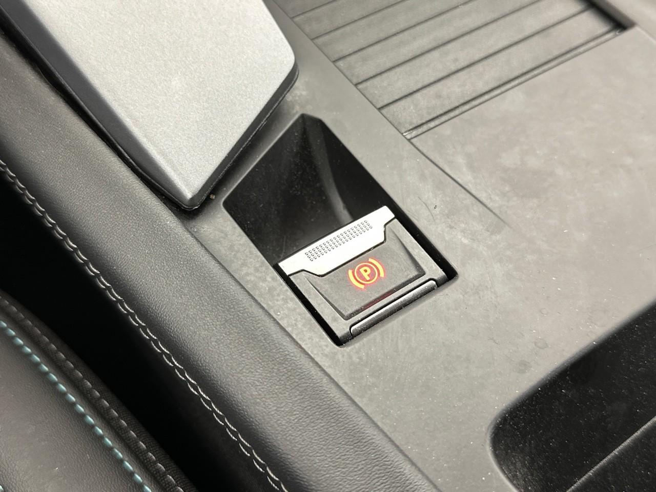 Peugeot 308 sw puretech 130ch s&s eat8 allure pack — photo 32