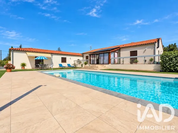 Maison 7 pièces 230 m²