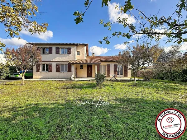 Libourne (33500) - Maison 173 m² - 5 chambres - Piscine rénovée - Terrain 1 236 m² - Double garage