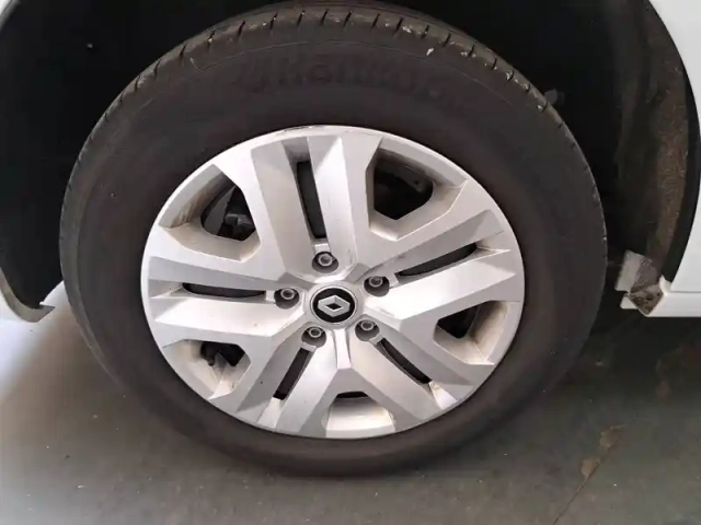 Renault Kangoo blue dci 115 edc — photo 15