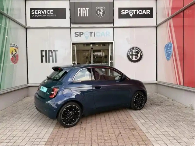 Fiat 500 e 118ch la prima my23 — photo 4
