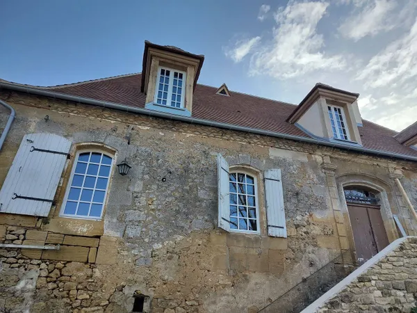 Appartement 1 pièce 150 m²