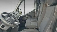 Renault Master F3300 L2H2 2.3 Blue dCi 135ch Grand Confort Euro6 — photo 9