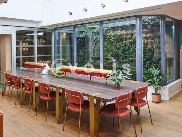 Bureaux 317 m²