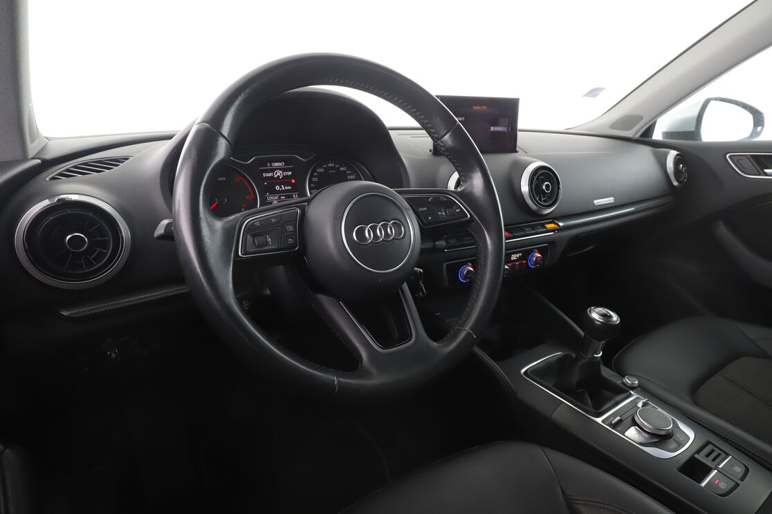 Audi A3 Sportback 30 TDI Design — photo 10