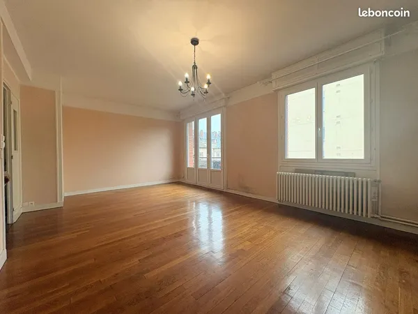 A louer appartement T3 de 82 m² au 1er étage centre elbeuf