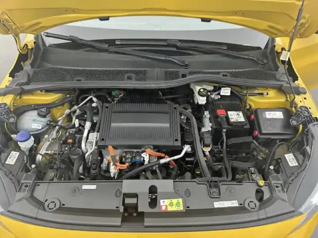 Peugeot 208 electrique 50 kwh 136ch — photo 26