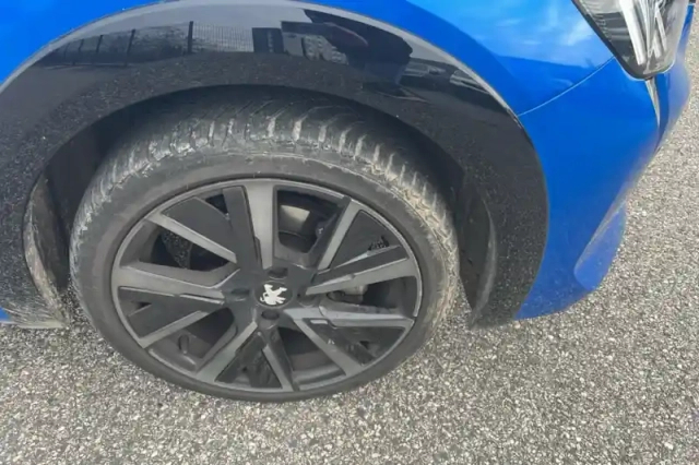 Peugeot 208 puretech 130 s&amp;s eat8 — photo 56