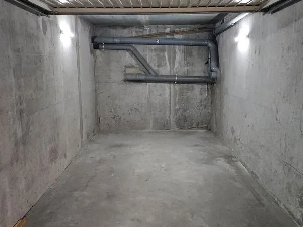 Garage sécurisé sous-sol île verte