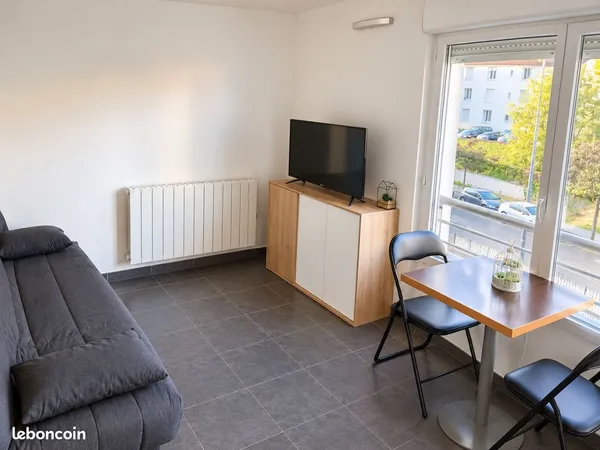 STUDIO MEUBLÉ 24 m² + PARKING PRIVATIF - SAINT-FONS