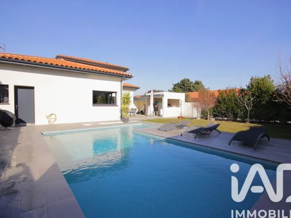Maison 7 pièces 181 m²