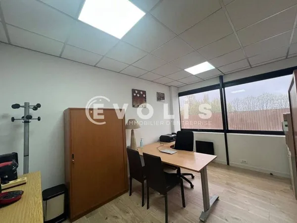 Bureau 85 m²