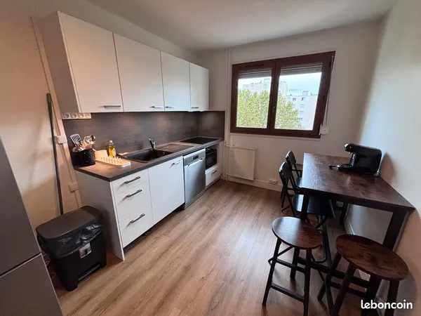 Appartement entier - 5 chambres - 420 /personne tout compris - Sans frais d'agence