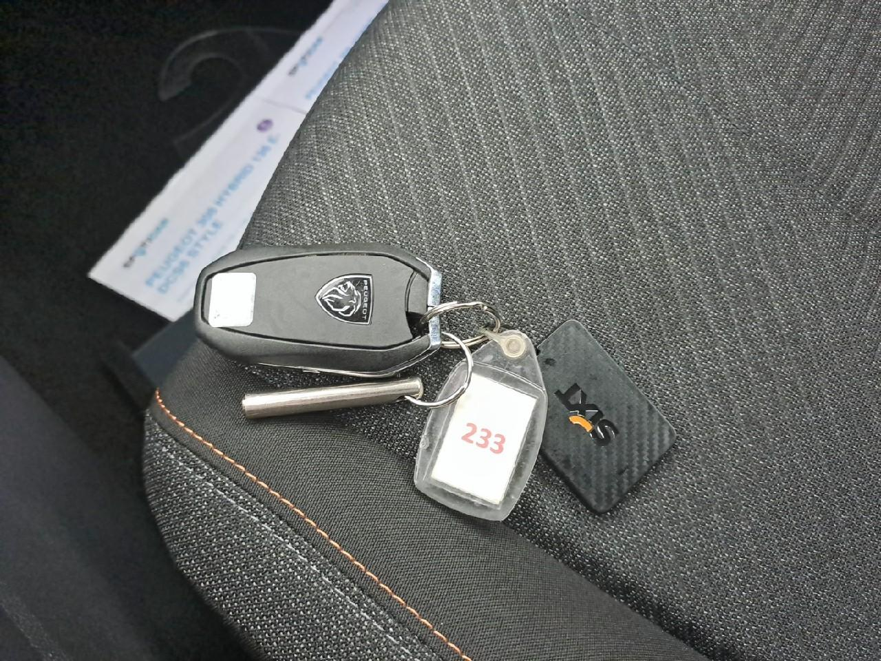 Peugeot 308 hybrid 136 e-dcs6 style — photo 28