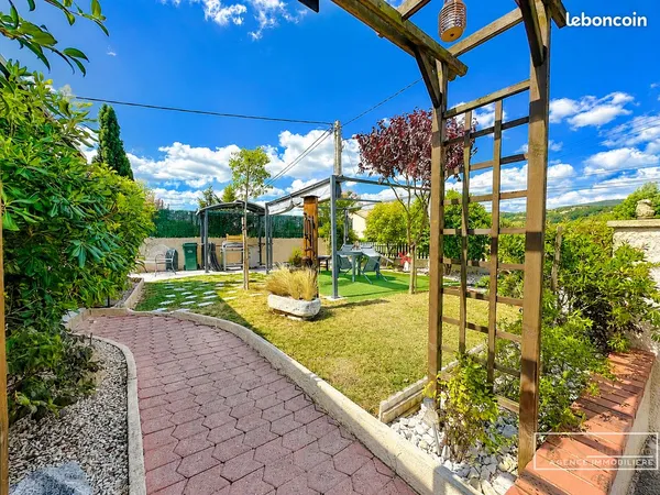 Maison 6 pièces 138 m²