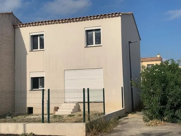 Maison mitoyenne neuve 98 m2 trois chambres