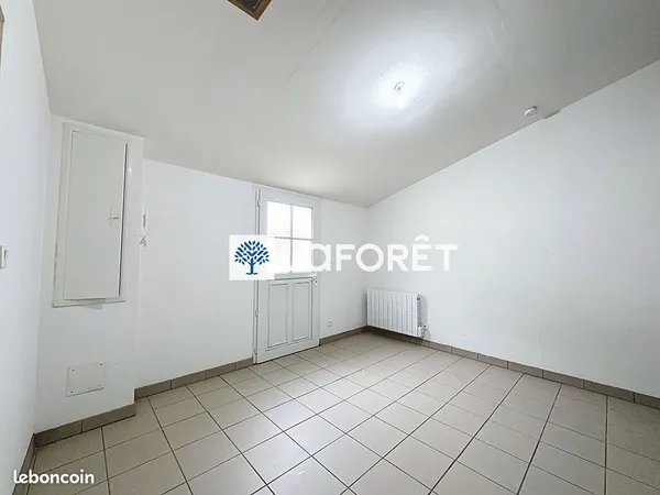 Studio 1 pièce 19 m²