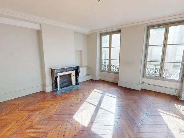 Studio 2 pièces 60 m²