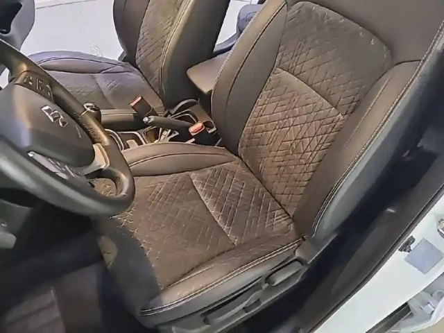 Suzuki Vitara 1.0 boosterjet — photo 37