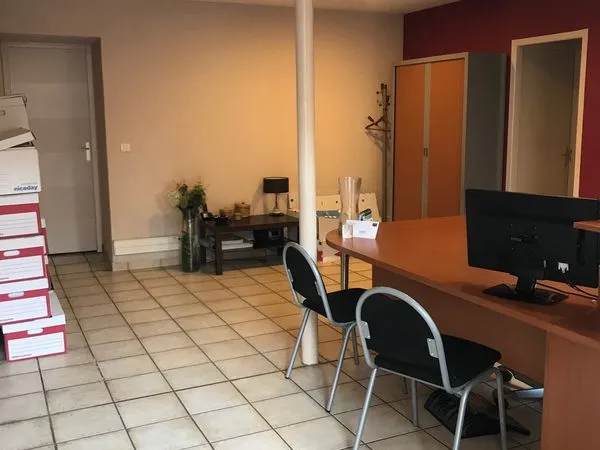 St etienne bureau avec possibilite depot