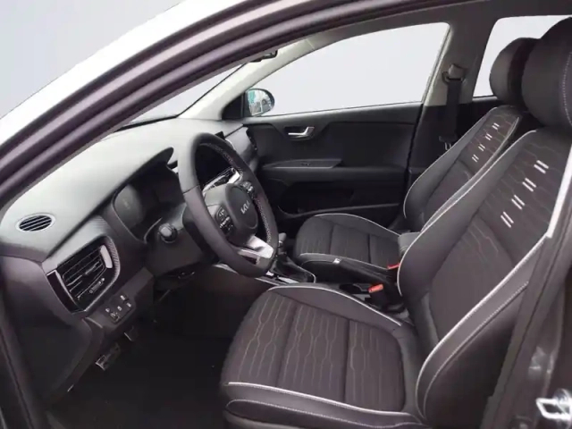 Kia Stonic 1.0 t-gdi 100 ch dct7 — photo 41