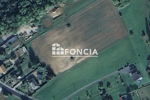 Terrain 21001 m²