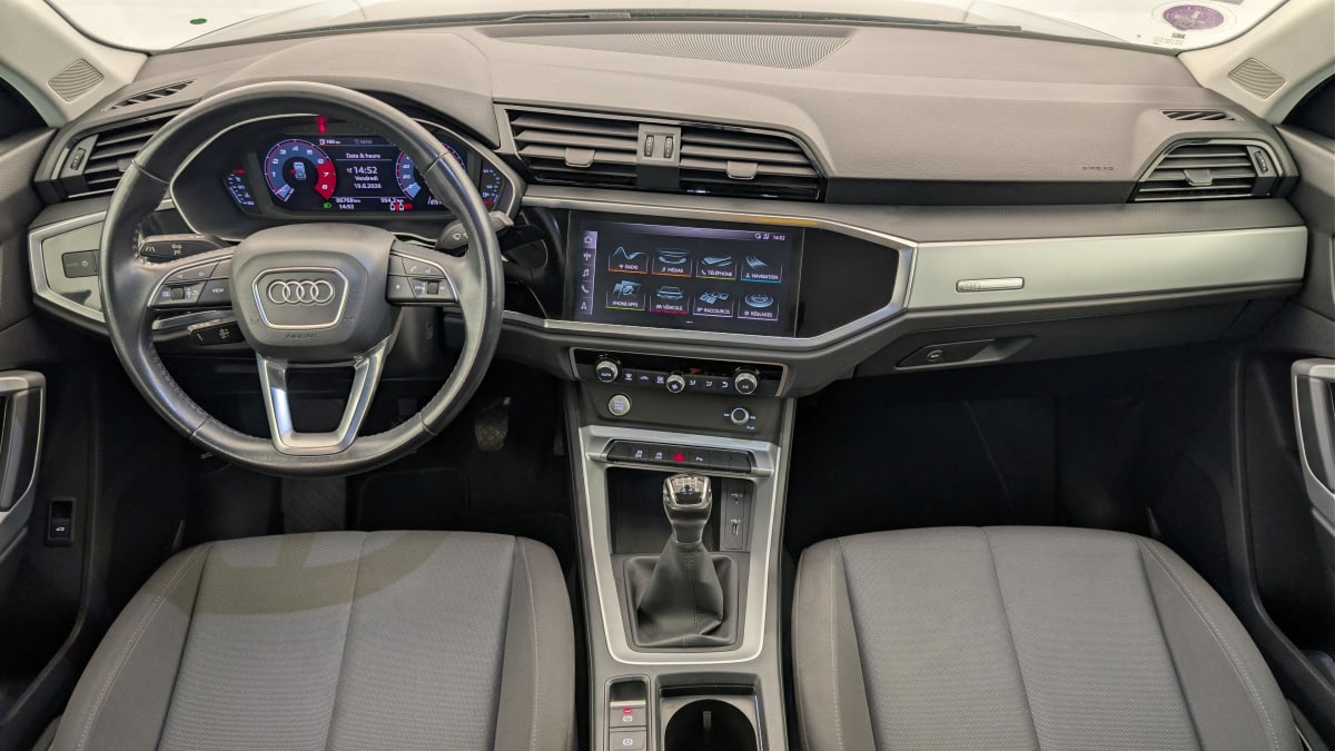 Audi Q3 — photo 12