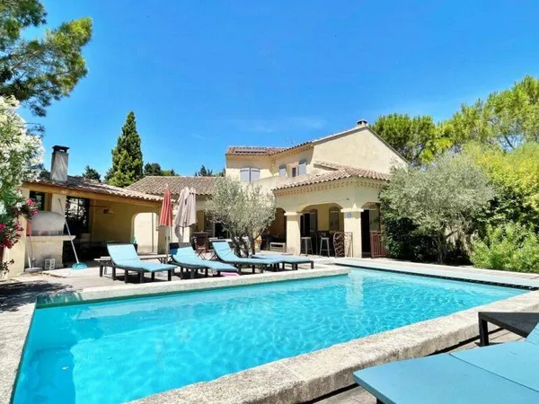 Maison 10 pièces 248 m²